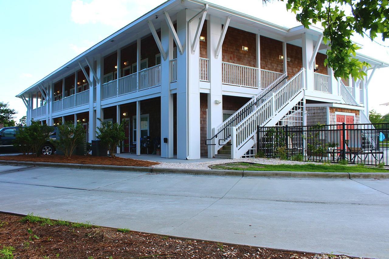 Topsail Shores Inn Sneads Ferry Exterior photo