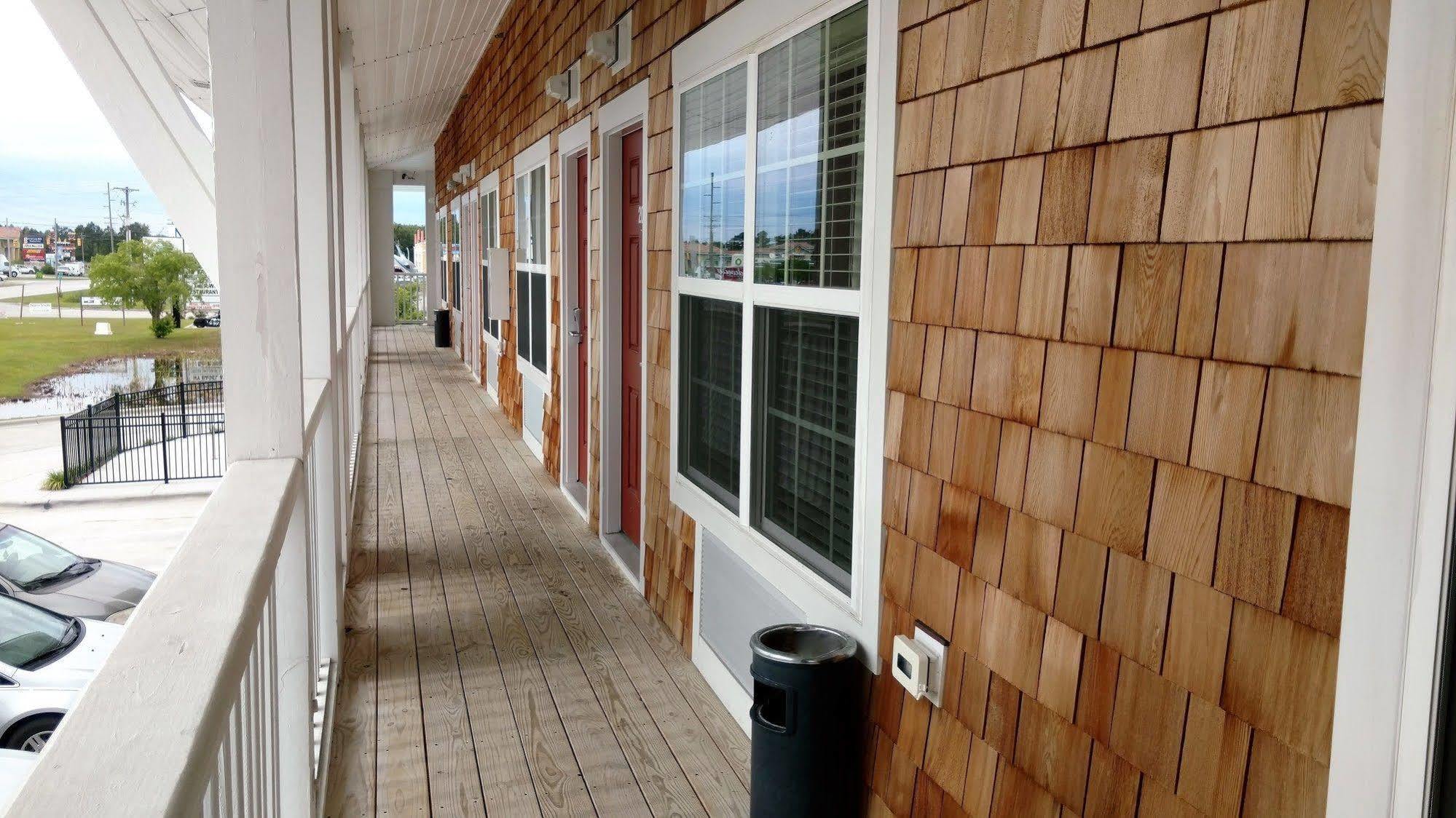 Topsail Shores Inn Sneads Ferry Exterior photo